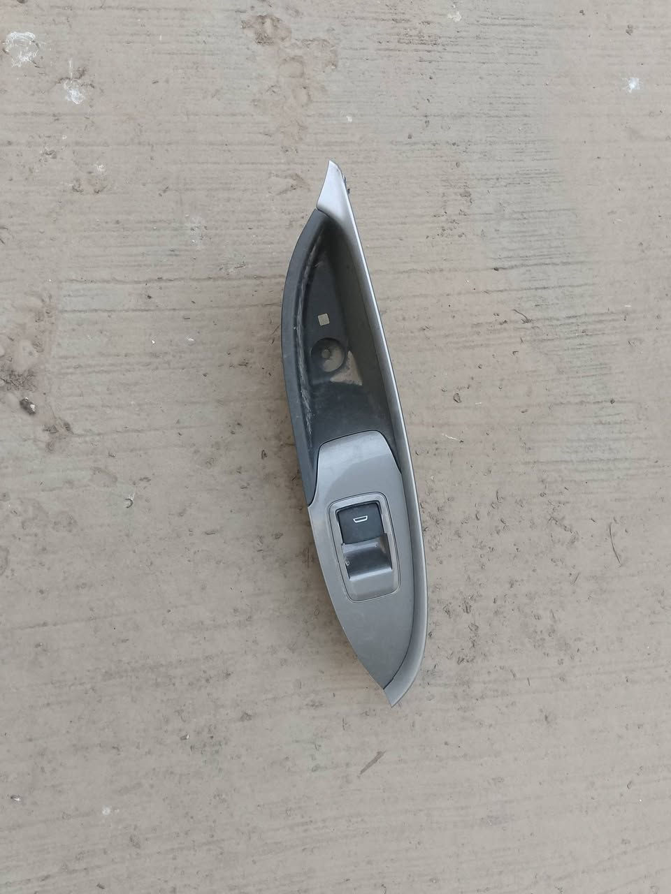 السلام عليكم
غراض ماليبو للبيع 
***********
