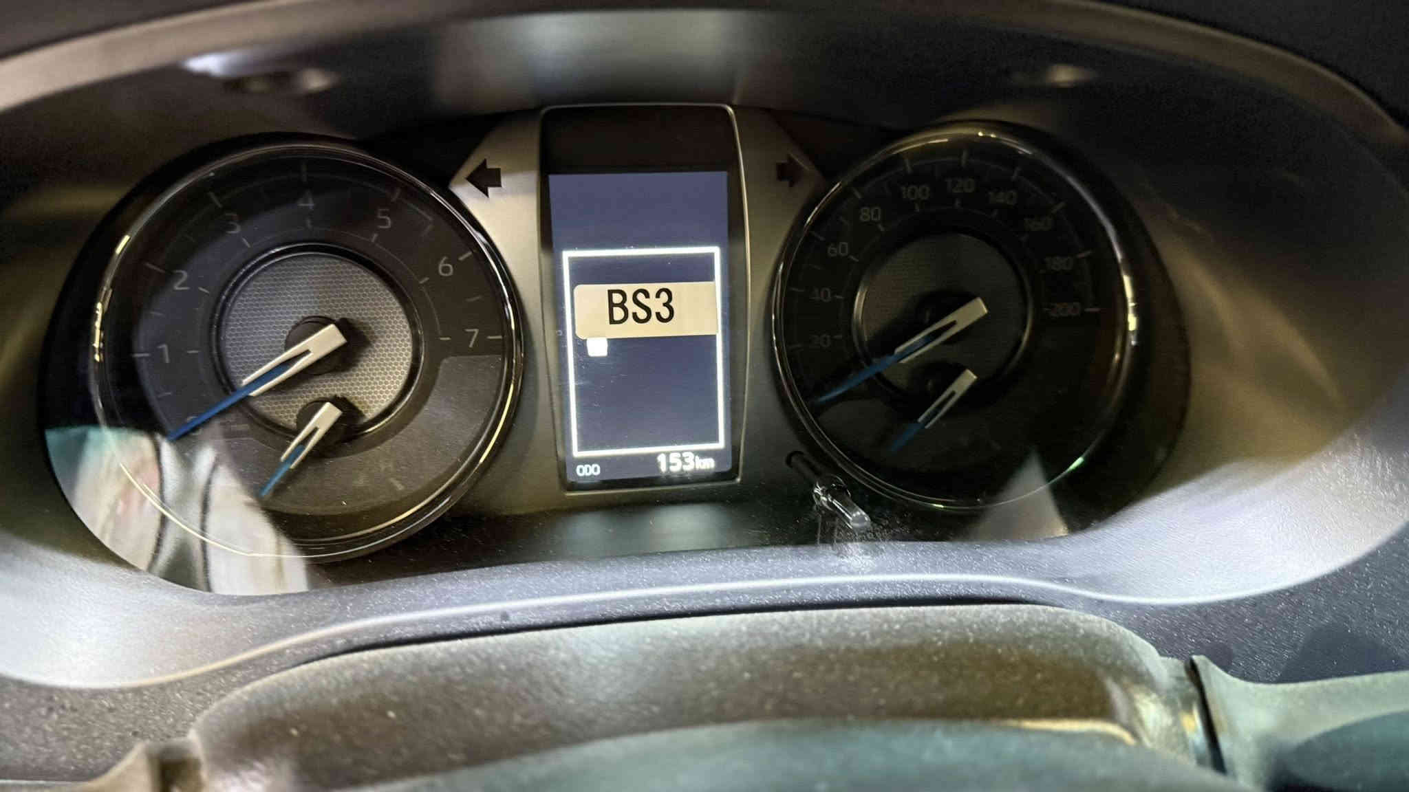 ادفنجر 2025 كويتي زيرو 
السعر 460
مكان السيارة الصويرة
***********
