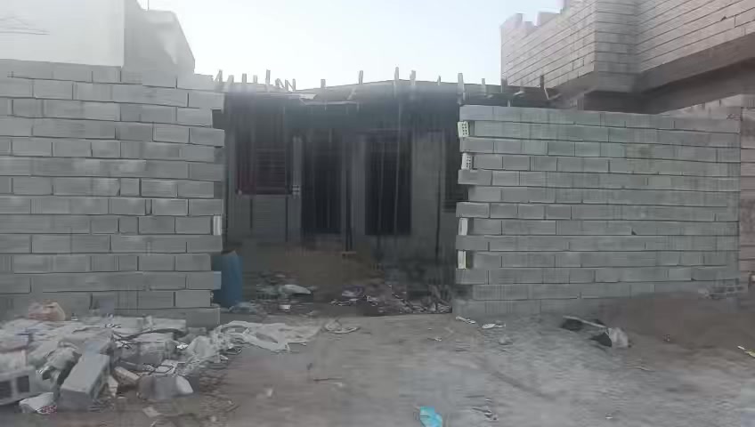 بيت هيكل للبيع مساحه 270
يحتوي على غرفتين نوم سويت 

صاله 🌊

مجمع صحيات 💥

درج ابو فره دائري 🪜

مطبخ حار +ومطبخ بارد 💎

استقبال +حريقه ✨

صحيات خارجيه 💫

العنوان قرب شارع الاستاذ مفيد منعم 

الرقم للاستفسار ***********
