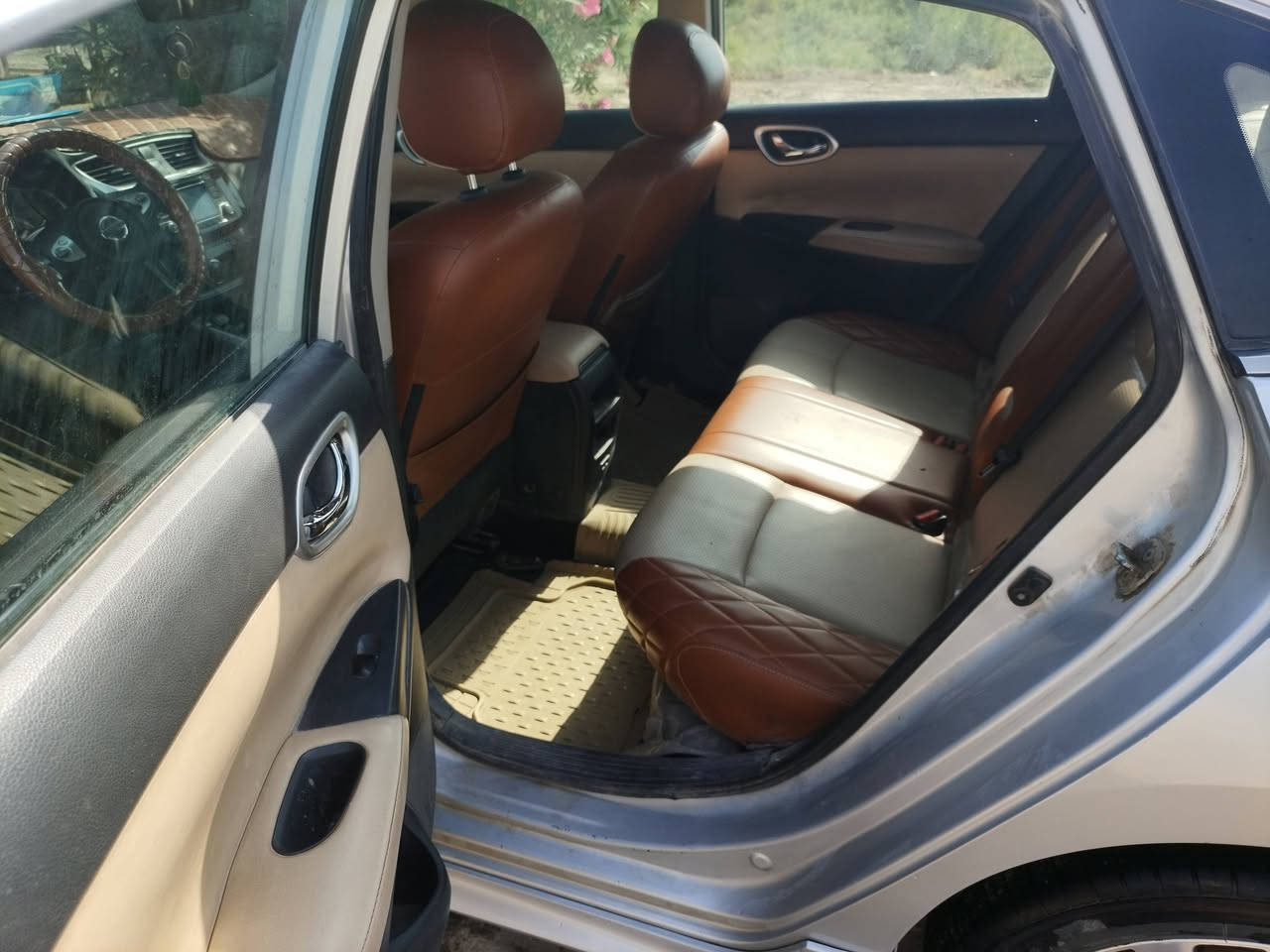 نيسان سنتره موديل 18ماشيه87 الفئه sr حادثه بنيد
سعر 117
وبيه مجال
***********
