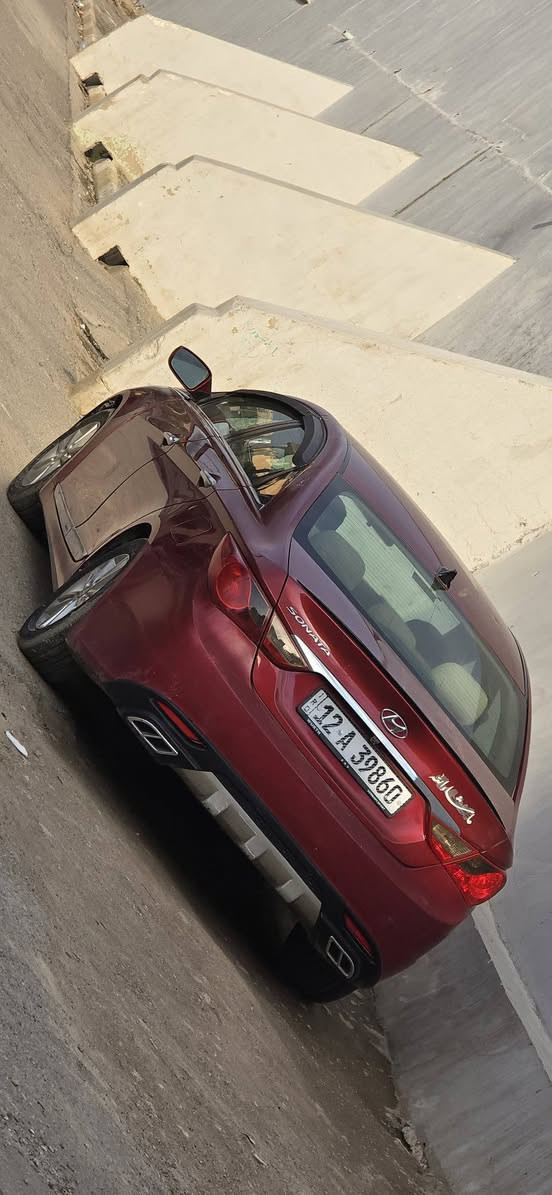 سوناتا امريكي 2011 بيها ثلث قطع صبغ بدون دواخل سعرها 100
***********
