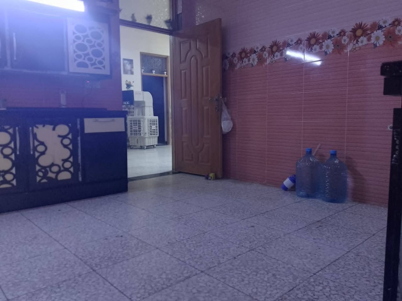السلام عليكم دار للبيع مساحة 200. متر سكينة زراعي مقاطعة 9/2 بيت جاهز طابق واحد  سعر 145 استفسار  ***********
