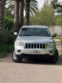 جيب 2012 وارد أمريكي كلين بدون حادث مكفولة من الصبغ والبارد حتى دعاميا...