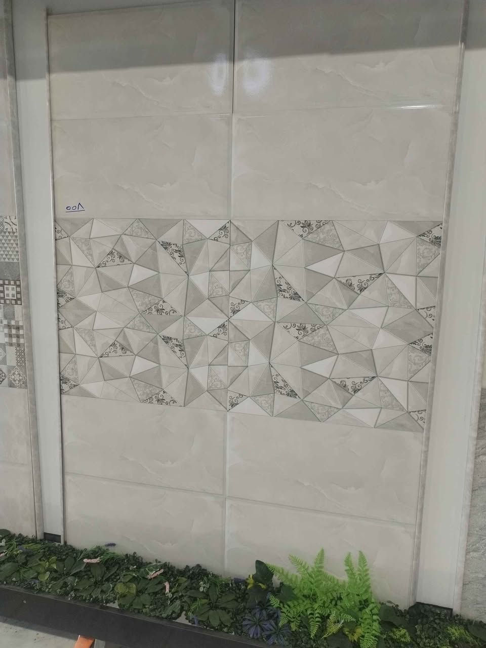 السلام. عليكم. ورحمة الله وبركاته
يعلن. مكتب البيت الهندسي عن. توفير جميع 
انواع  السيراميك و البورسلاين من مناشئ عالميه هندي  و ايراني 
ومتوفر كاشي عراقي درجه -1-
  موقع معمل الكاشي النعمانيه شارع المتنبي
المواصفات.  
سمنت سعودي اصلي شرط وضمان✅
ماء حلو خالي من الاملاح✅
حجر عراقي خالص✅
جلي اوتوماتيك ✅
مجلي وكامل قياس 40×40
عنوان/ المكتب/ كوت السفحه الاولى شارع السكلات قرب المدرسه 
نتعامل  #بالقسط المريح لحاملي بطاقة ماستر كارد الرافدين بنظام المنصه 
للحجز والاستفسار يرجى مراسلة الصفحه او الاتصال 
*********** اتصال + واتساب 
*********** اتصال + واتساب 
بادارة #حيدرالقريشي
@إشارة Singapore
