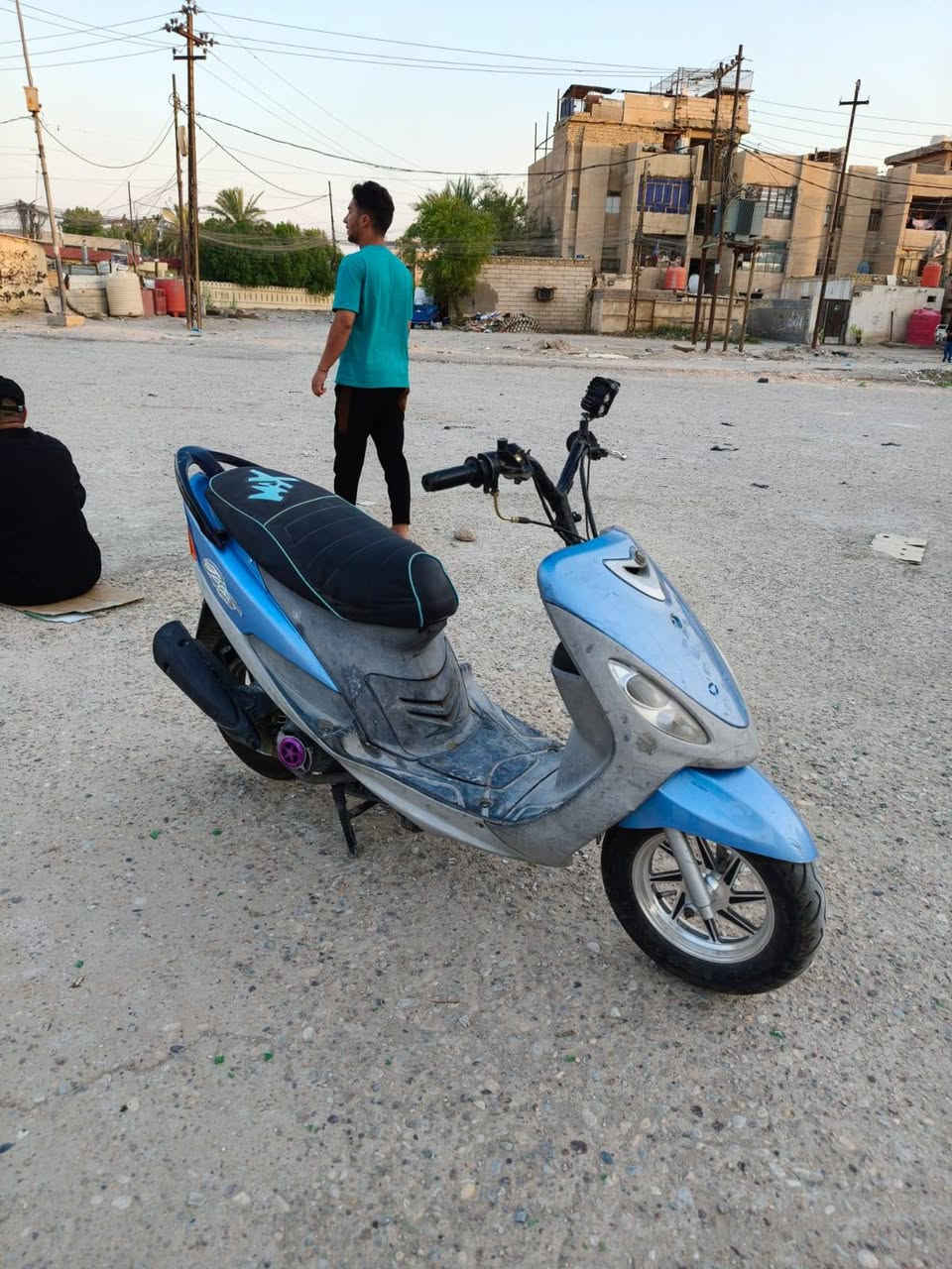 السلام عليكم دراجه ماكس منغولي كامله مكمله اي نقص مابيها فقط دشبول كفر الملاح  والگصه موجود 
فقط فقط دشبول 
مفتوحه ولفات شرط بوشه 49بلاد فقط ولفات 
شلعه ومعدل تحك الگاع فول 
كفرات ختم واحد 
وياله نجميات رياضي وتواير جدد 
كهربائيات كامله 
مكاني ناصريه مركز 
*********** واتس
