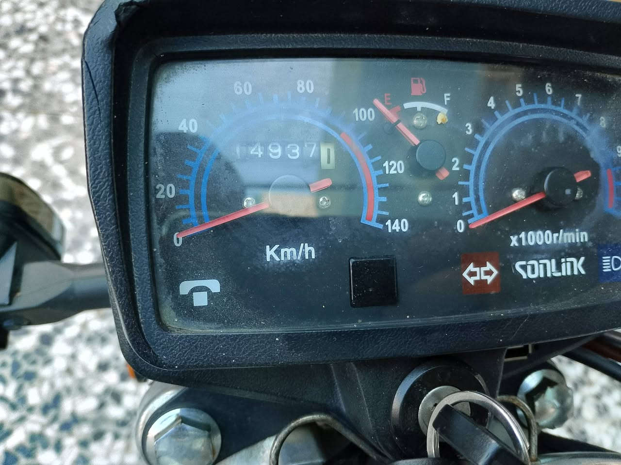 سيفان بل جيس. اصلي بغداد الشعب
موديل 23.   ***********  اوراقها كامله
