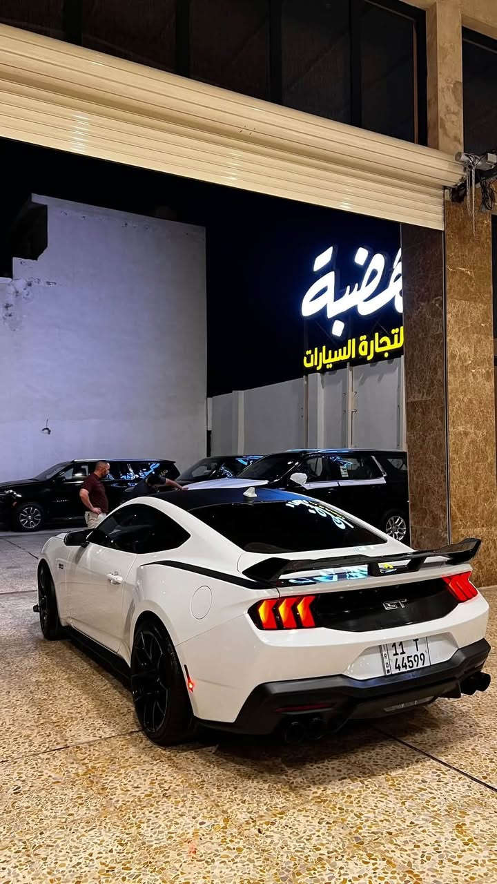 موستنك GT بريميوم 2024
السيارة قوية و حلوة و جديدة و ممشاها 15 الف كيلو 
سعرها 275 كير مكينة كفالة حادث السيارة ظرف البنيد بارد و الجاملغ الامامي خشمة بارد و بارد بالجاملغ الخلفي 
و روس الشواصي سحب بسيط جداً 
***********
