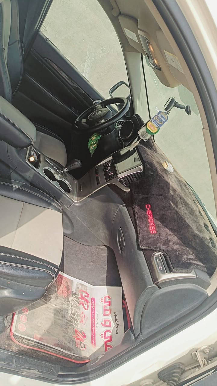 سلام عليكم للبيع جيب لاريدو 2011كلين رقم بغداد دولي بسمي خوان لسياره نظيفه جدا وكلشي على لبلادي ماشيه 145مكينه وكير مكفولات مكينه 3600 6 ستندر صدر امامي وخلفي نضيف تبريد تدفئا شغل مواصفات مول عده لفتحه شاشه لمس كامره دواره بصمه تشغيل تحكمات ستيرن كشنات جلد كشنات كهرباء يدات نيكل وباقي الموصفات المعروفه لمكان بغداد لسعر 170 وبيه مجال بسيط رقم تليفون ***********
