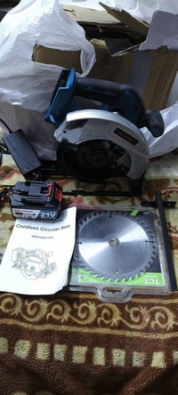 جديد • بطارية وشاحن • بغداد