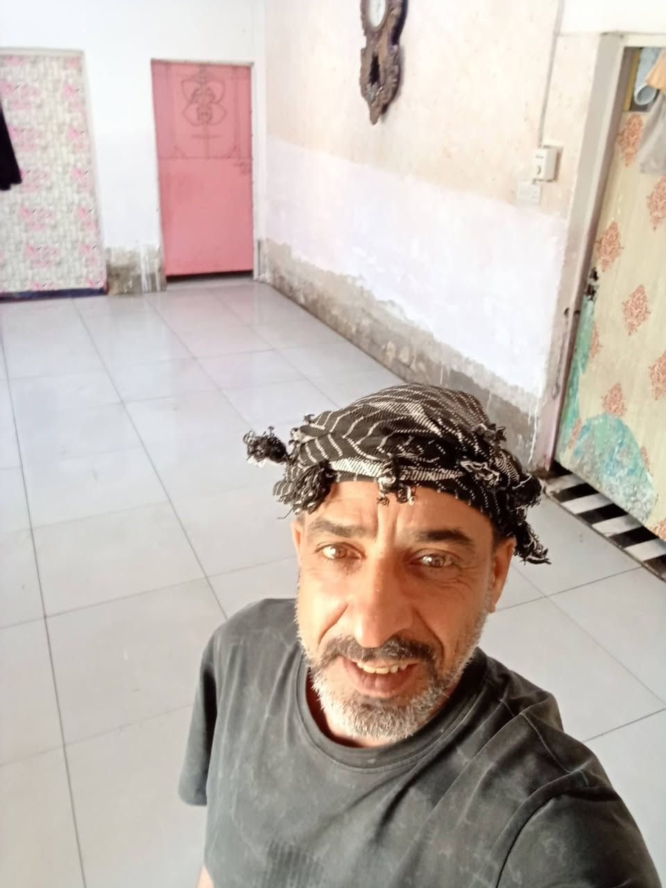 باسم الكريطي لكافة انواع السيراميك ولبورسلين ولكاشي متفرغ حاليا وين المستعجل 
***********
