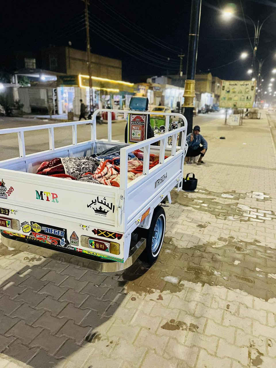 السلام عليكم ستوته للبيع موديل 2009رقم.ابيض.***********
