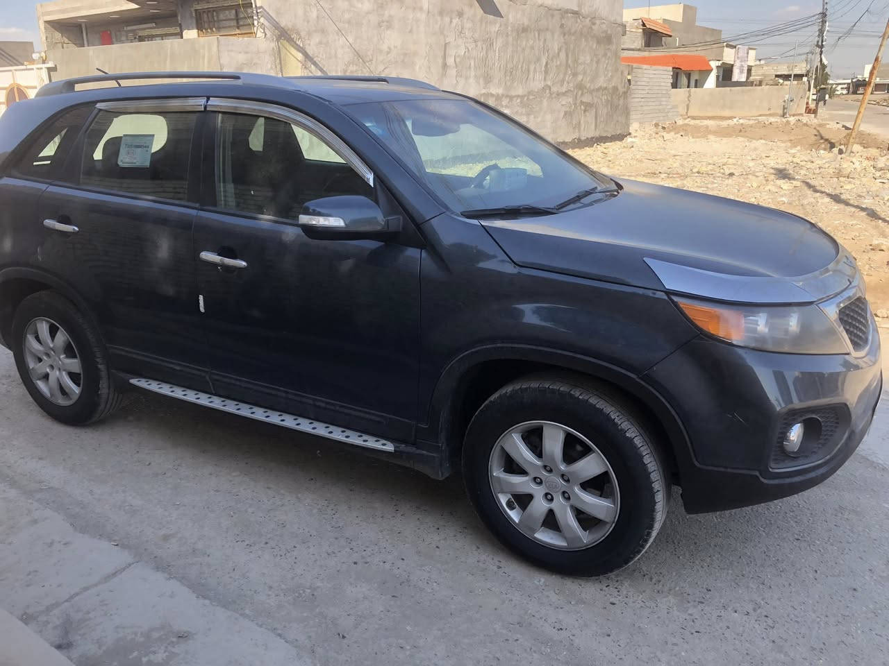 سلام عليكم سورنتو للبيع موديل 2011 وارد امريكي سياره جاهزه جديده بمعنه الكلمه محرك 2400 دوش المرغوب لا صبغ ولا جراد سعر 155 وبيها مجال مكاني بغداد جسر ديالى القديم تحويل مباشر سونار مرفق معه المنشور رقم الهاتف ***********
