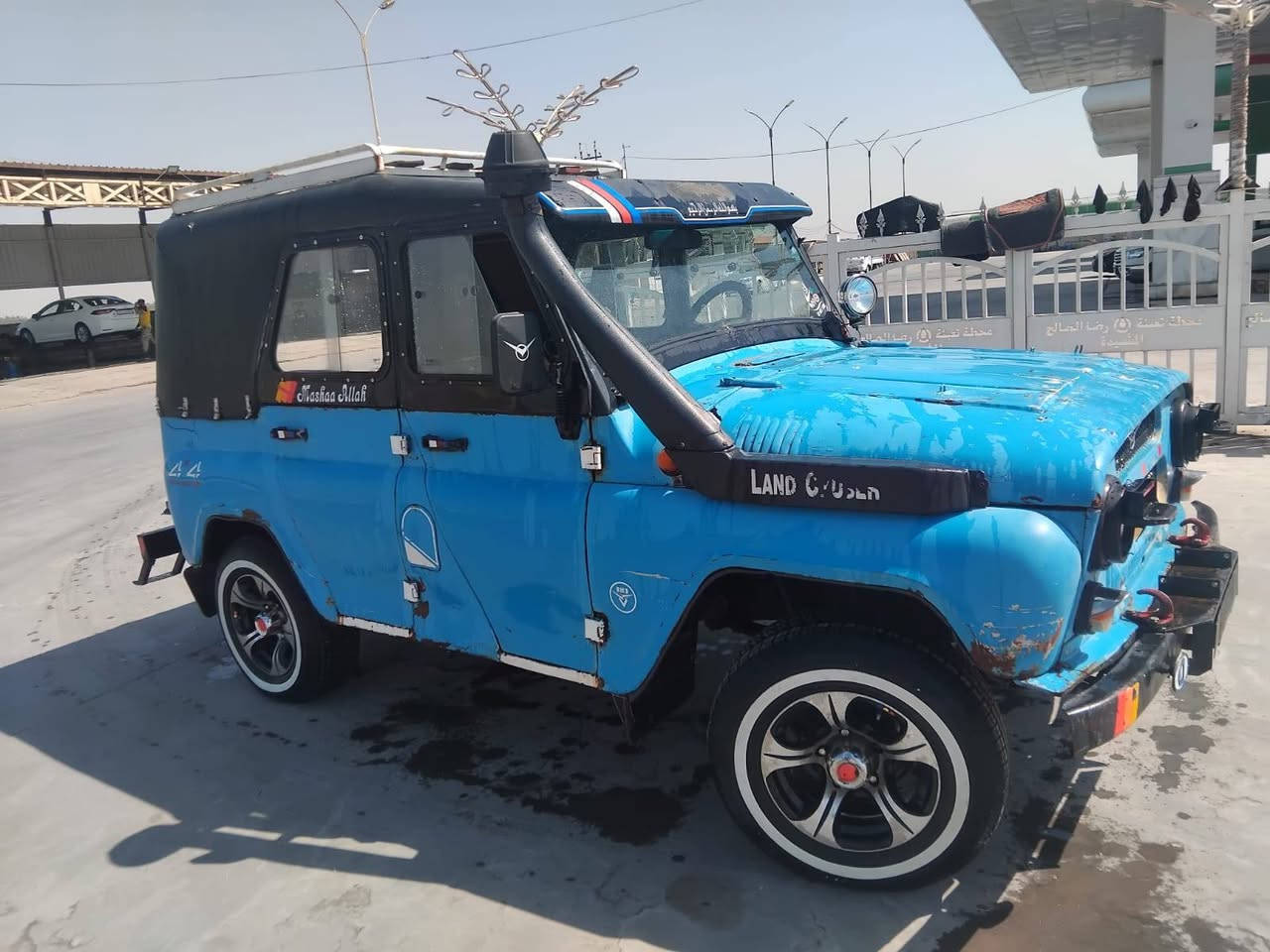 السلام عليكم لبيع واز موديل ٨٨ تحيره كامله بور استيرن ٤دسك كير جديد السيارة خير من الله السعر ٤٦٠٠٠ اربعه وستميه وبيه مجال مكاني واسط الصويره استفسار ***********
