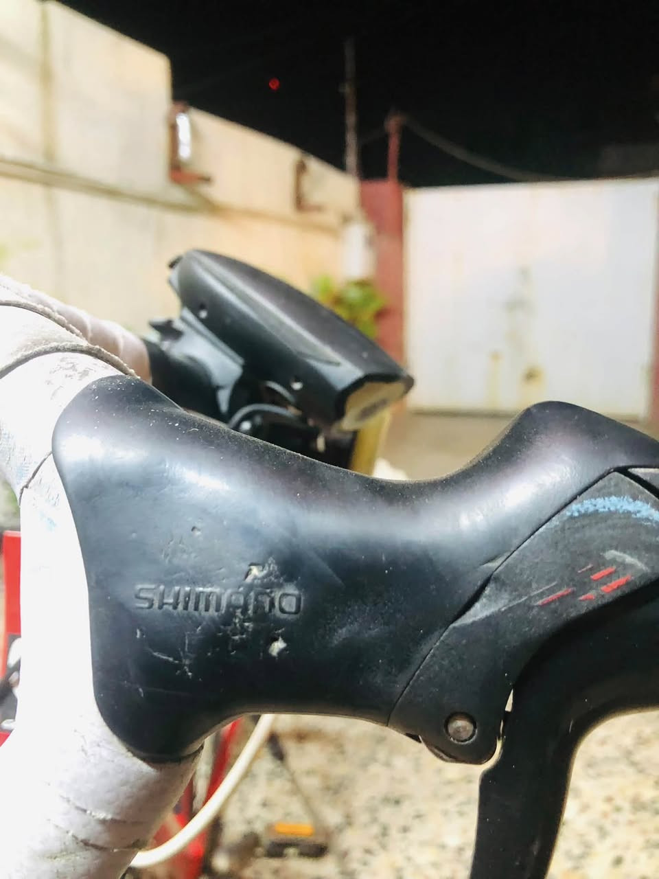 للبيع ROOD BIKE CANOVER🚴 سنة الصنع— 2020/2021
اللون :- احمر مميز🔴

الحجم:-27

النظافة :- 90/100

فولل مواصفاات🚴🔥🔥🔥

المواصفات:- كير من ماركة شيمانو اصل امامي.2نمرة -خلفي.7نمرة—نوع الكير ويه البريك 
نوع البريكات اصل شيمانو + طخم تاير جديد اصلي+ طخم جوب اصلي جديد …بي بعد هواي تفاصيل ماذاكرها 

العنوان:الموصل📍

للتواصل خاص …..او عن طريق رقم الهاتف

***********
