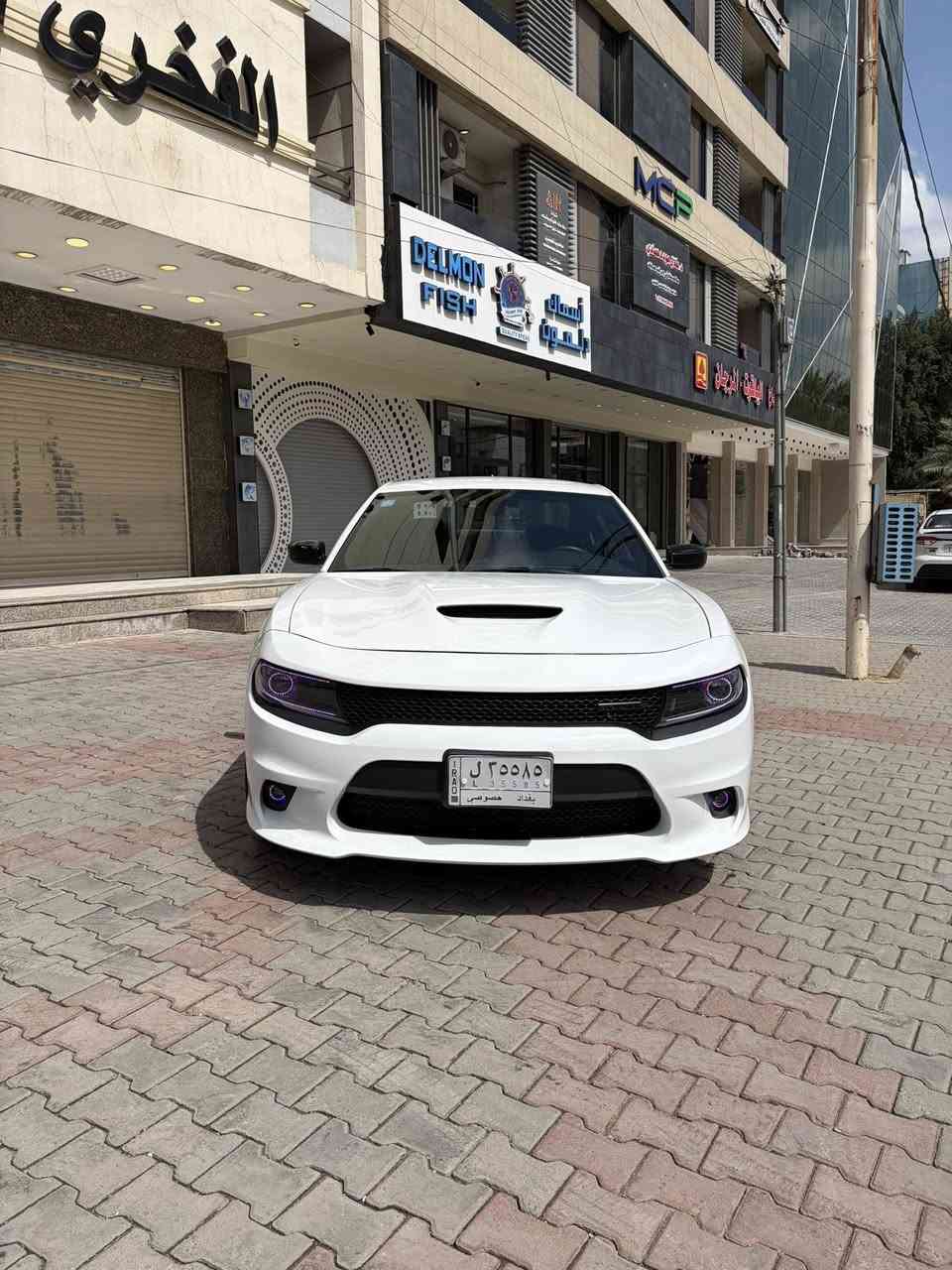 السلام عليكم للبيع دوج جارجر موديل 2022 RT  موصفات سوبر تراك الاعتيادية السيارة على وضعه البلادي وماشية 13 الف ميل نظيفة بمعنى الكلمة حادثه قطعة وحدة بنيد فقط مع سحب بسيط رأس الشاصي الايمن  وموضح رقم الشاصي مع السونار مع الصور السيارة سعره 24 ونص وبيه مجال بسيط 
مكان السيارة بغداد المنصور 
للاستفسار ***********
