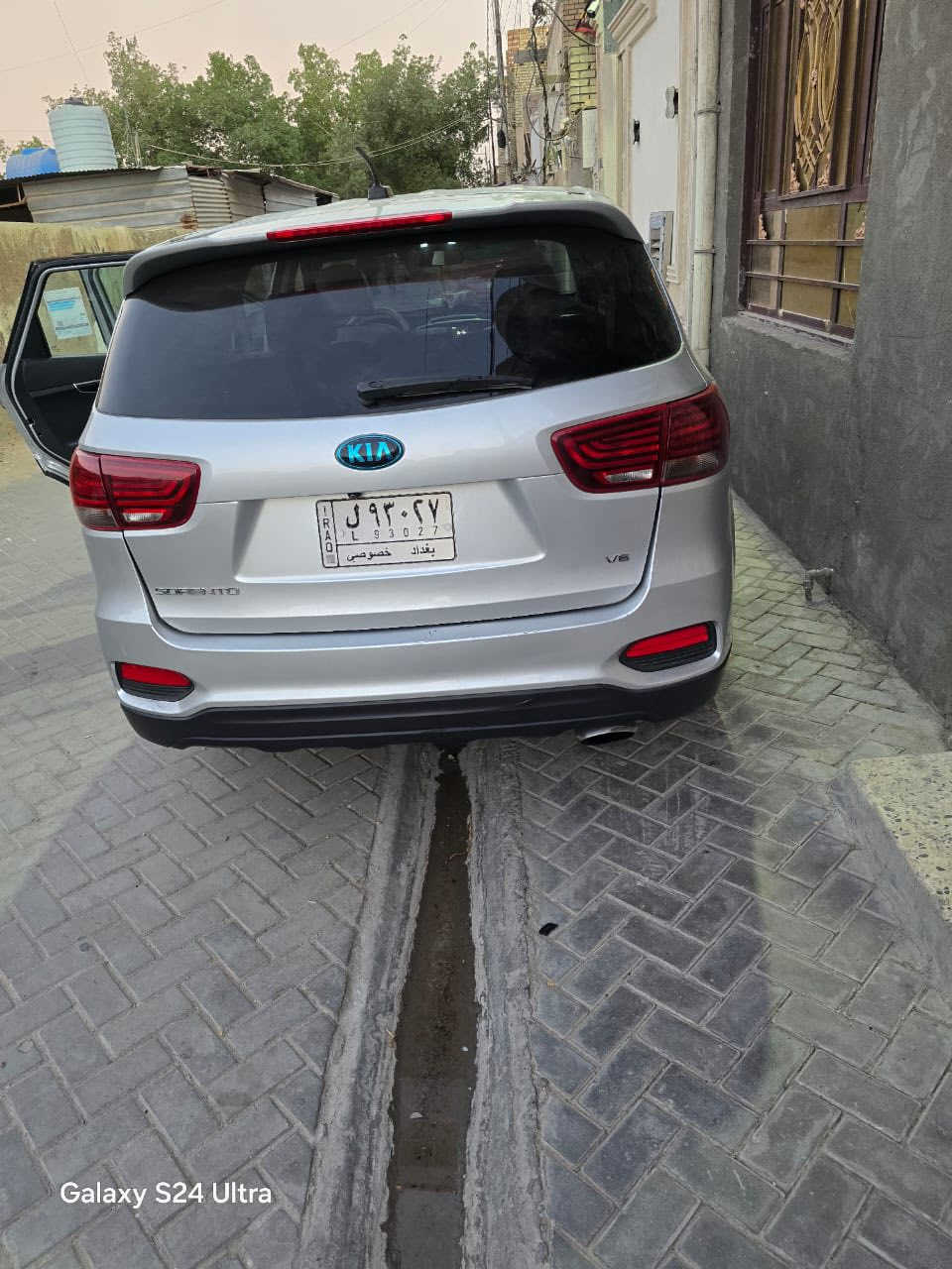 سورنتو امريكي موديل ٢٠ حادثهة كما موضح بالسونار لا تبديل ولا صبغ السعر ٢٠٠ وبيهة مجال العنوان والرقم بغداد 
المواصفات ٦ سلندر ٧ راكب  @للتواصل *********** يوجد واتساب
