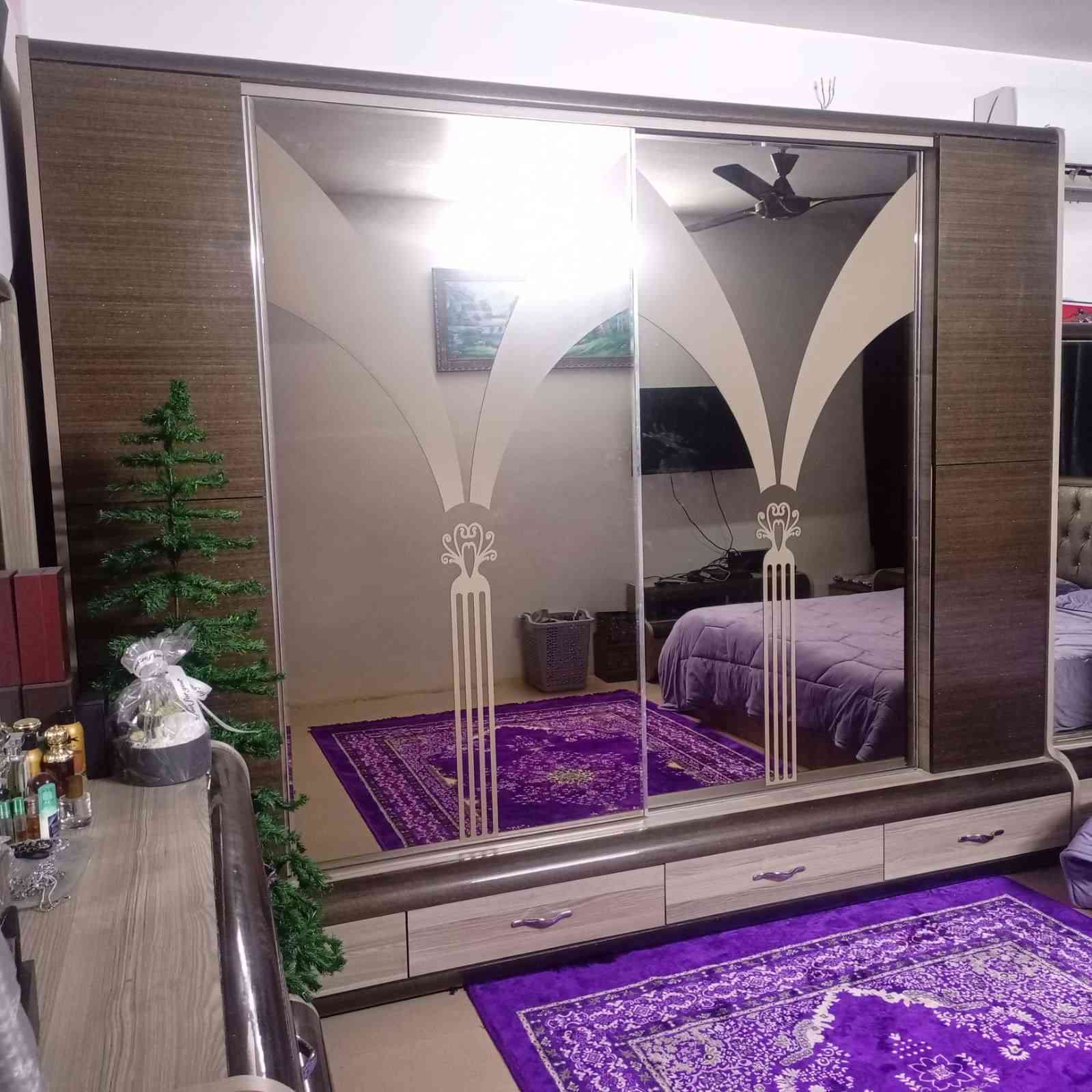 غرفه للبيع المكان حي اور الغرفه مابيها اي ضرر نضيفه كلش ب٩٠٠ وبيها مجال
***********👉🏻الاستفسار
