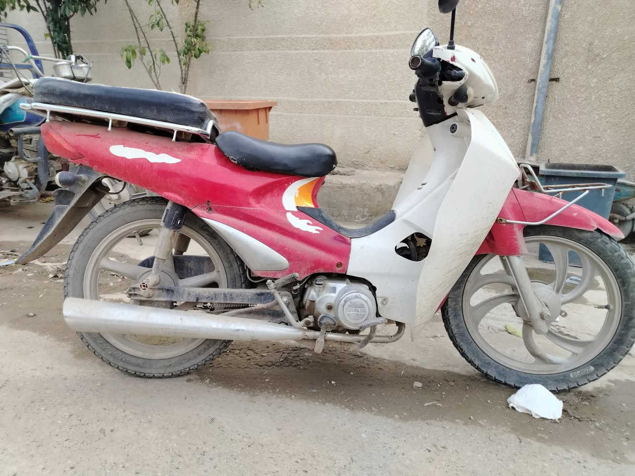 ماطور لبيع سعر ٦٠٠ وبي مجال ***********
