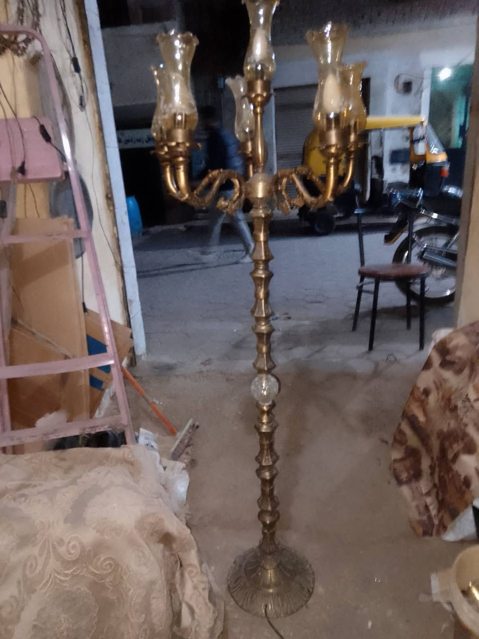 لمبادير نحاس شغال عتيق ارتفاع 165 لمبه 6 وزن 16 ك


**إذا كنت صاحب هذا الإعلان وتريد حذفه لأي سبب، رجاءا أرسل رسالة إلى الدعم الفني**