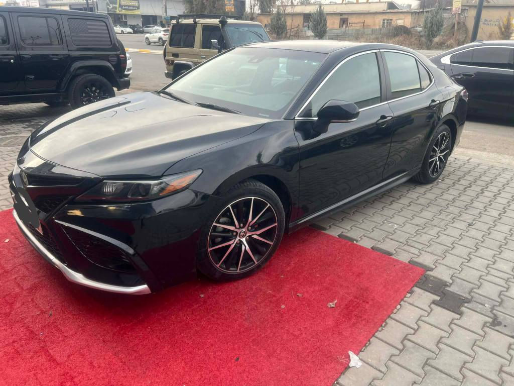 کامری مۆدیل 2022 مواسەفات SEپڵەس ڕەقەم و سەنەوی و ژینگەی تازە  بەشەرتی تحویل و غرامە بەشەرتی گێڕو مەکینە سەیارەکە زۆر جایزەو بێ مەسرەفەو ماڵی دۆستە 71هەزاری حەقیقی ڕۆشتوە سەیارەیەکی فول گەنجانەیە تەنها سایەقێکی دەوێ سعری 185$معامەلە تلفون بکە *********** دار بنديهكان, السليمانية
