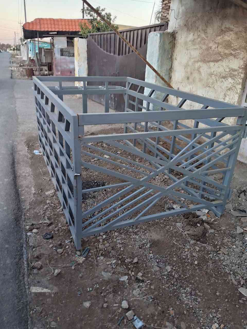 سلام عليكم شباب عندي محجر كيه 2700 شغل جديد مكاني بغداد التاجي قرب معسكر التاجي ***********
