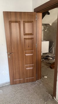 ابواب مستعمله • نظيفه • دوميز