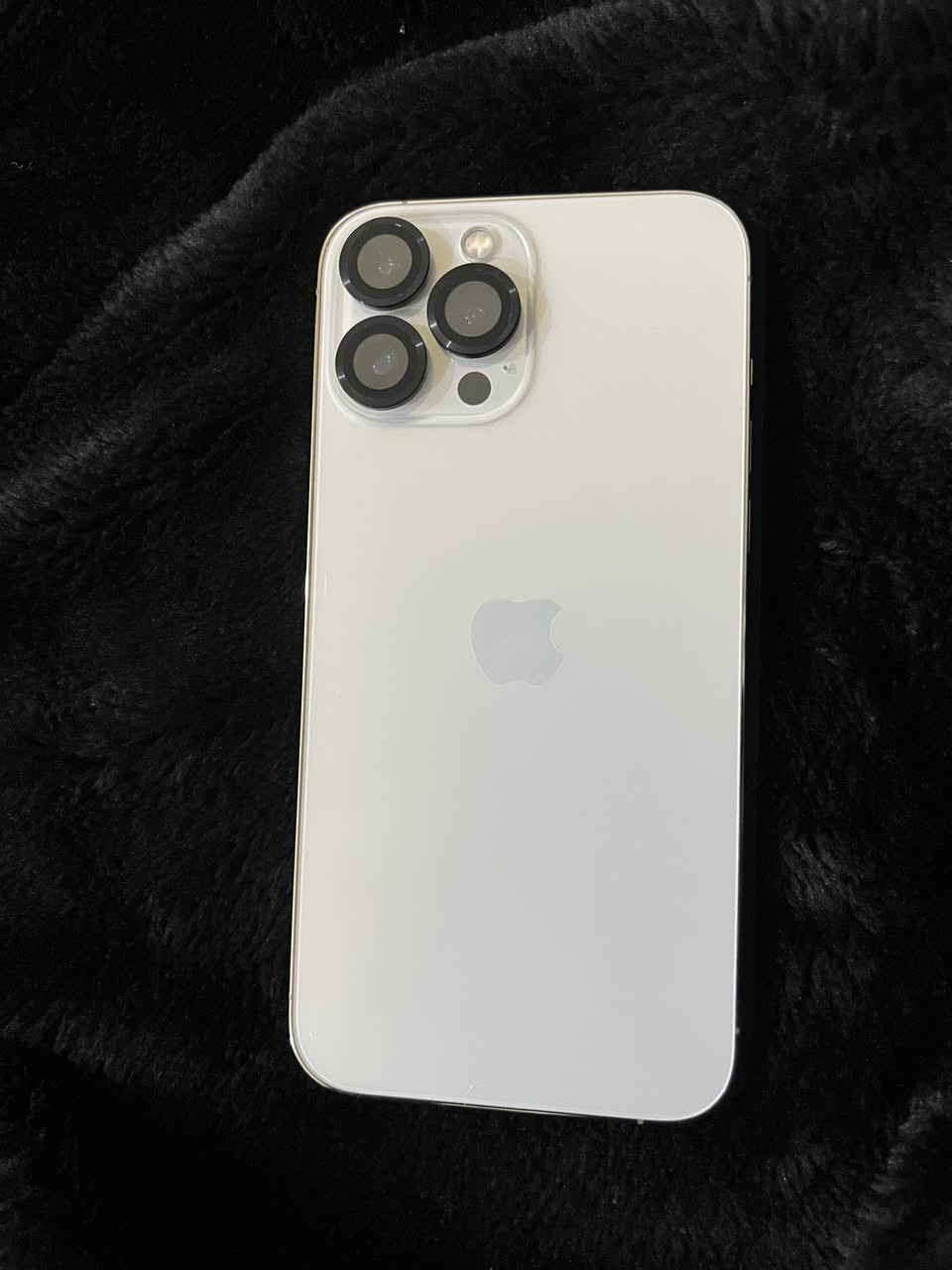 السلام عليكم 13برو ماكس  للبيع جديد بمعنى الكلمه نموذمج m فول ونضافه خير من الله اللون ذهبي. شاصي نضيف بطارية 91 السعر 750 الف وبي وجال رقم التلفون 
***********
