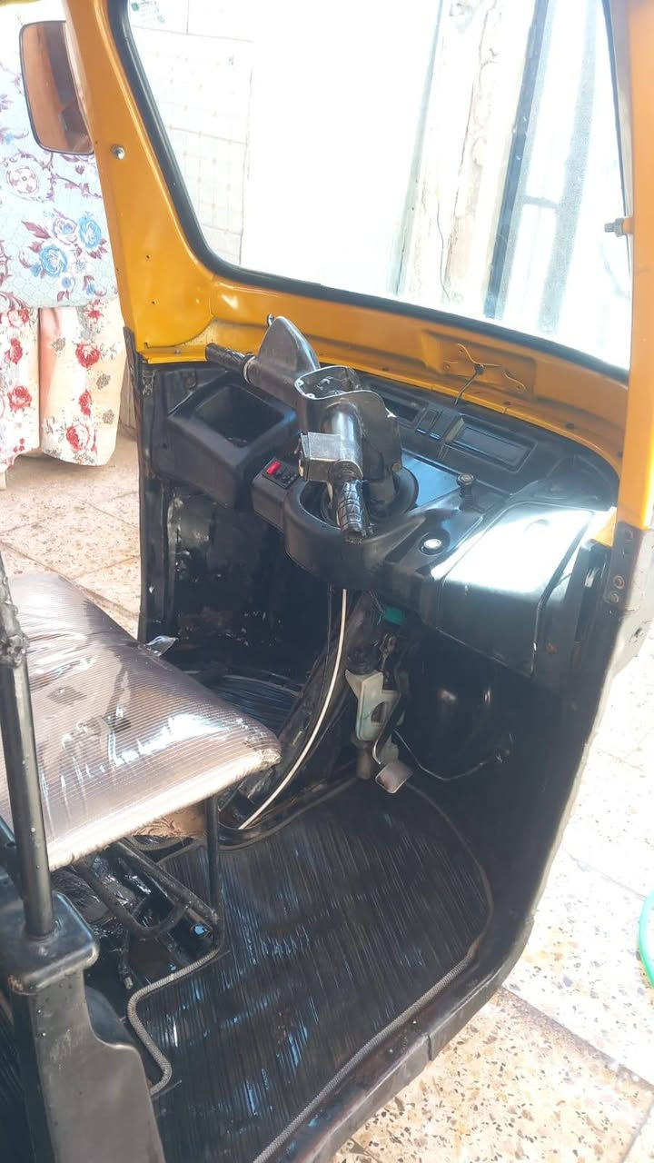 سلام عليكم تكتك 17 طابه بل 18 مكينه كير اكسل تخم تاير كهربائيات شغاله تكتك حلوه أوراق كامله سعر 2600 مكان بغداد البياع شرطه خامسه لاستفسار ***********
