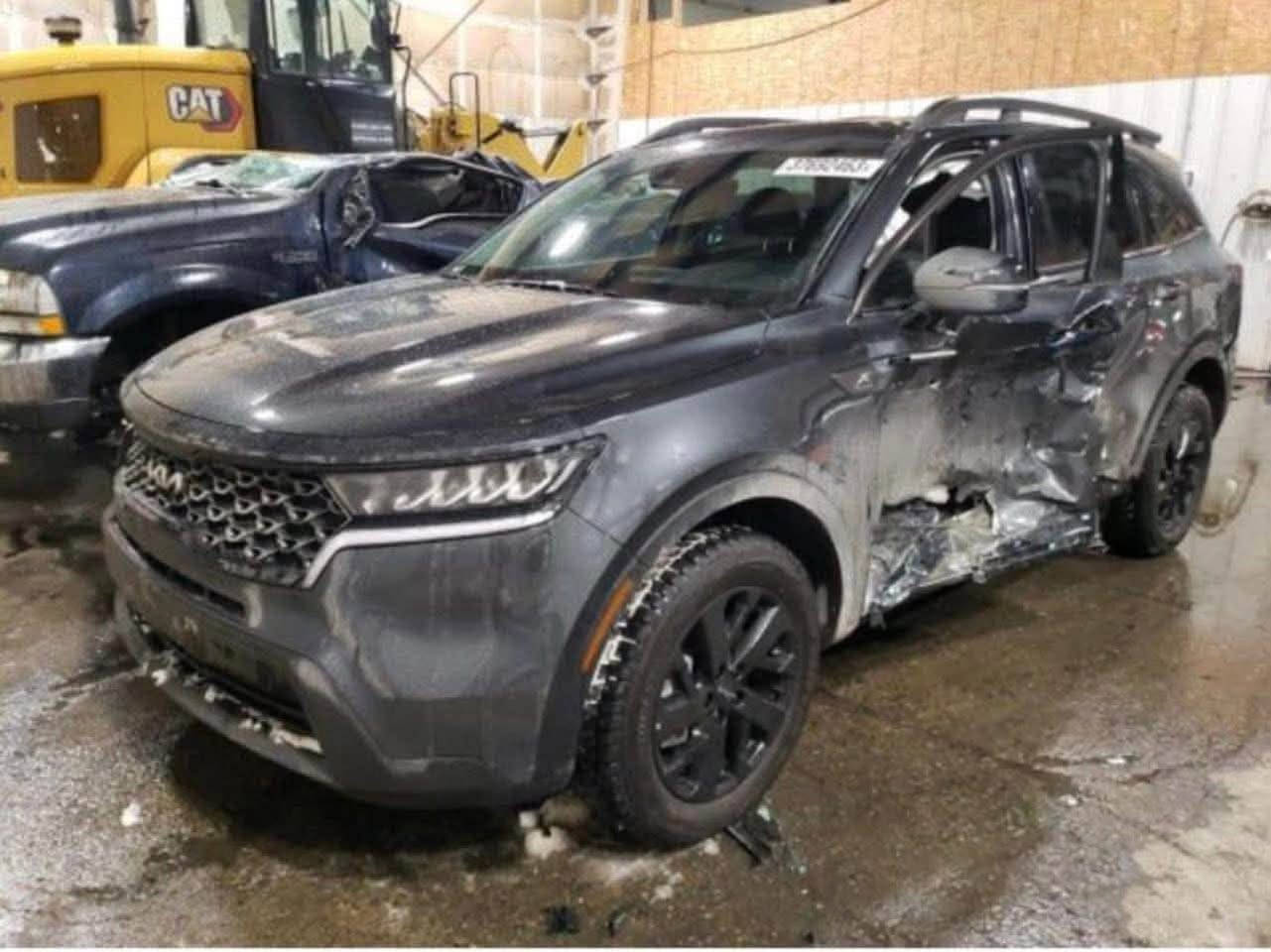 🚘 كيا سورنتو X-Line فل مواصفات عد البانوراما  – موديل 2022 🚘
✅ ماشية 37 ألف كم فقط�✅ فل مواصفات عدا البانوراما�✅ بابين تبديل فقط، وباقي السيارة بكبس الوكالة�✅ السيارة نظيفة جداً، وحالتها جديدة بمعنى الكلمة
أبرز المواصفات:�• محرك 2.5�• دفع رباعي (AWD)�• جلد فاخر�• تدفئة المقاعد الأمامية�• مقعد أمامي كهربائي�• شاشة كبيرة مع Apple CarPlay�• تشغيل بصمة�• جنوط X-Line الأصلية وتصميم رياضي مميز.
💰 السعر: 208�📞 للاستفسار والاتصال: ***********
