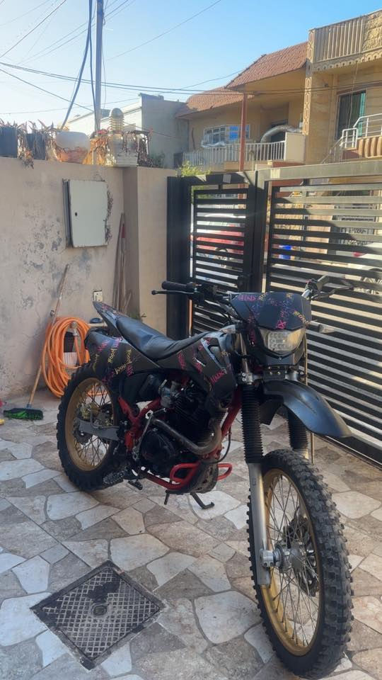 سلام عليكم قفاز كاويار 2023 محرك كبس دراجه نظيف ونشطه النقص الوحيد باتري السعر 650 الف بي مجال قليل ***********
