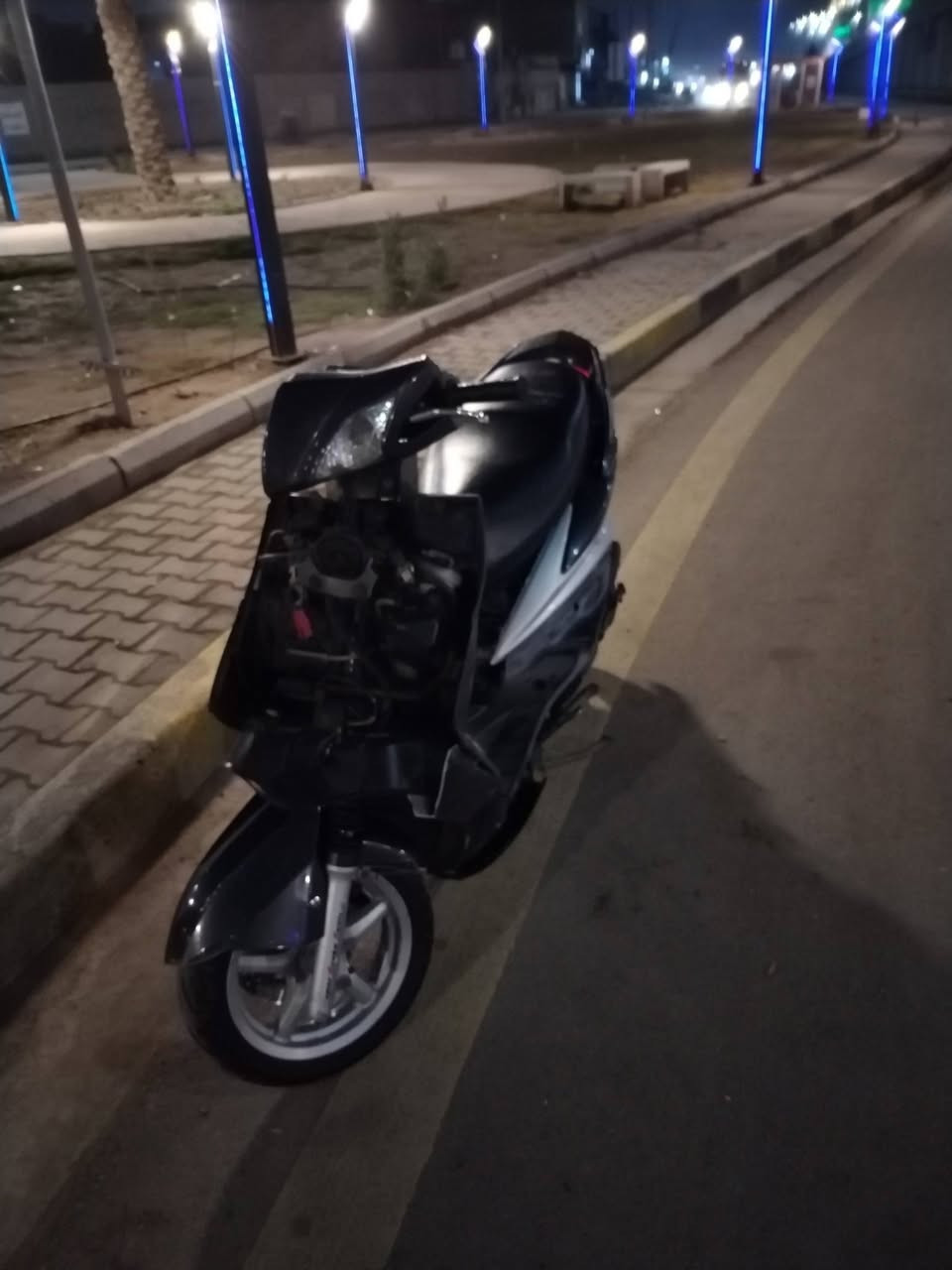 سلام عليكم
دراجة سكنس(فحل )  نوزل 🛵 للبيع
دراجة شلعه معدل كهربائيات كلهه شغاله تخم تايرات جديد
دراجة جديده  بلادية
أي نقص مابيهة
جيب فيتر وتعال افحص
العنوان بغداد البلديات الاستفسار الاتصال على الرقم 📞 ***********
