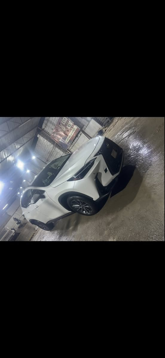 لكزز NX350 السياره خير من الله مواصفات فول فتحه بانروما و اناره LED داخليه وشاشه اكبر حجم محرك هايبرد 350تيربو جنطه كهرباء كشنات حار وبارد تچوه داخليه  حساسات اماميه خلفيه  كامره خلفيه وكير خير من الله ابواب دگم داخلي وخارجي السياره مزوعه مواصفات السياره كله الداخل لمس السعر 304 الرقم ***********
