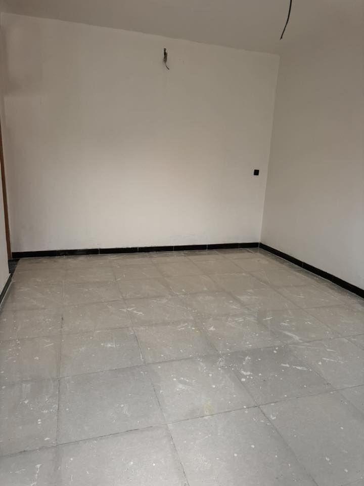 دار سكن طابو صرف مساحه 200 متر بناء حديث بناء طابوگ صب كونكريت عالي طابق واحد غرفتين نوم 
هول مطبخ استقبال مجمعات صحيه 
خارجيه داخليه كراج سياره حديقه 
مناور داير ألبيت خدمات مي كهرباء مدارس 
ابو غرق حي الجواد 
علما الدار فارغ تستلم مفتاح مباشر 
يباع نقد ويباع #مبادره _ شرط توفر لدى المشتري موافقة المصرف العقاري 
الاستفسار الأتصال 
***********
#الدار_المعموره_للعقار 
ملاحظه / لدينا عروض كثيره ونستقبل عروضكم
