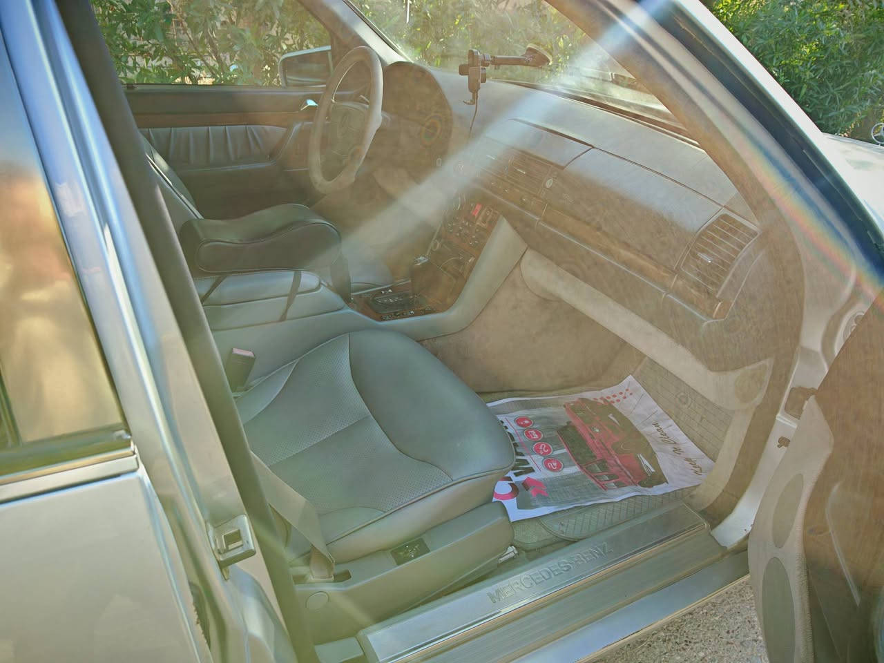 السلام عليكم شبح 320 للبيع موديل 1995 مسجله  اصل 1997 مصبوغة عام مبدل دعامية خلفية بسبب طخة جانبية بلجاملغ الخلفي بدلتها بدعامية جديدة من التفصيخ تحتاج صبغ ما صبغتها لعدم التفرغ السيارة نظيفة سلايت تحكم كشنات ومري شفط السيارة باسمي رقم بغداد سعرها ب 10500 دفتر وخمس اوراق بيها مجال رقم ***********
