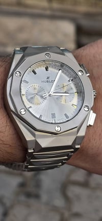 هابلوت تيتانيوم • مخزن غير مستعمل • زجاج زفير