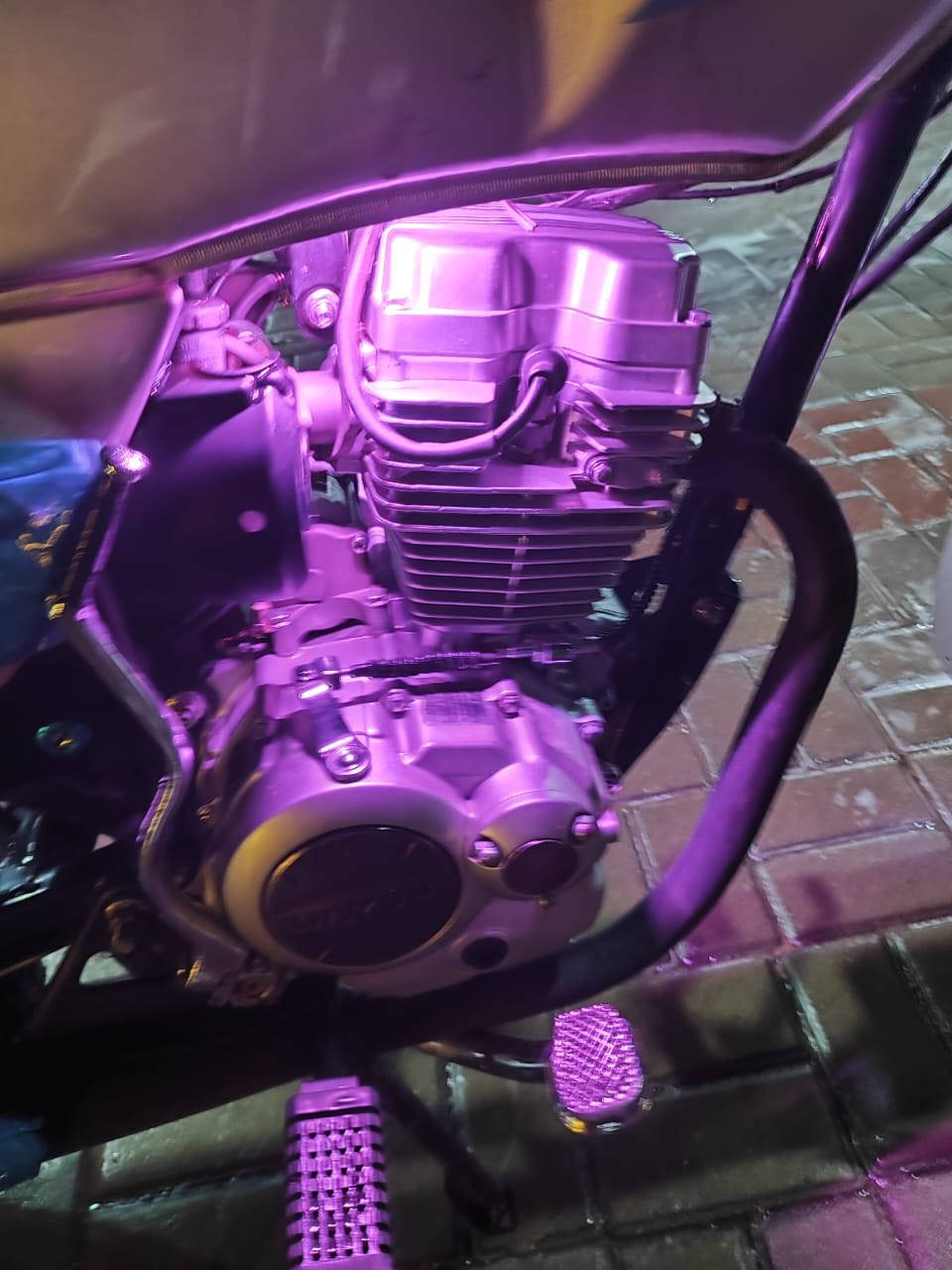 السلام عليكم شبابنه جماعت الدلفري
 كفاله كفاله💯
السعر مليون 100
دايون عضم موديل 22 طالعه بال 25 عله وضع البلاد دراجه بعده وكاله شرط  مكفوله برغي ممفتوح بيها  للعلم الدراجه قبل شهر  طلعت من وكيل  يعني موديل 25  مكينه  خرسه وعلي دراجه مكفوله اوراقها اصولي بوجهك للترقيم  كمرك مدفوع وكامل عليك بس ترقم تفيد جماعت الدلفري  شرط  ماتخسر بس دهن وبانزين كهربائيات كلها شغاله  الف ماتذب عليه عل وضع وكاله  وبيها مجال مكاني الدوره ***********/واتساب /اتصال
