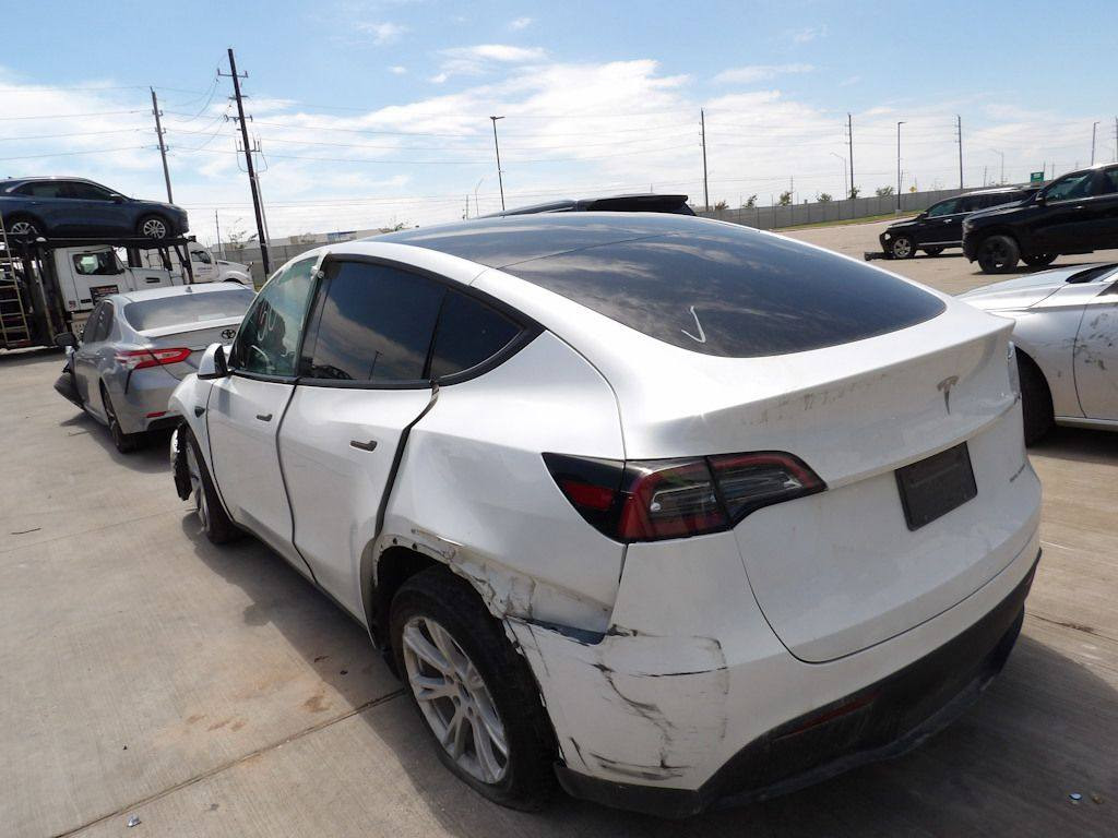 سياره تسلا دبل ماطو
كامل الموصفات Y
اوف لان 
سعر ٢١٠٠٠
وبيها مجال بسيط 
الاتصال ***********
