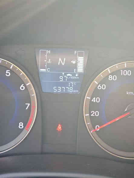 السلام عليكم 
اكسنت 2017 خليجي محرك 1600 باسمي السنويه
(ماشيه 53) قابل للزياده امانة الله اني موظف اديرلها بس محسن ومعتني بيها فقط مبدل دعامية امامية فقط فقط وصورة الدعامية القديمه موجوده بالصور 
الموصفات... 
محرك 1600 / اربعه دسك/ فتحة/ دبل جكمجه/شاشه اندرويد/حساس خلفي/ويل كروم 16/ دبل سويج/سبير مقدس مانازل/تخم تاير جديد/تحكم ستيرن/حتى كتلوك السياره موجود السعر 125 وبيها مجال بسيط 
***********
