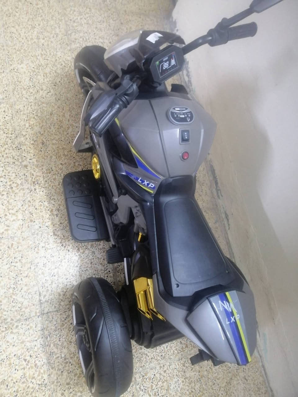 ماطور جديد مستعمل بس شهر كلو شغال شرط مابي اي نقص الحجم الكبير السعر 150قفل الاتصال على الرقم***********
