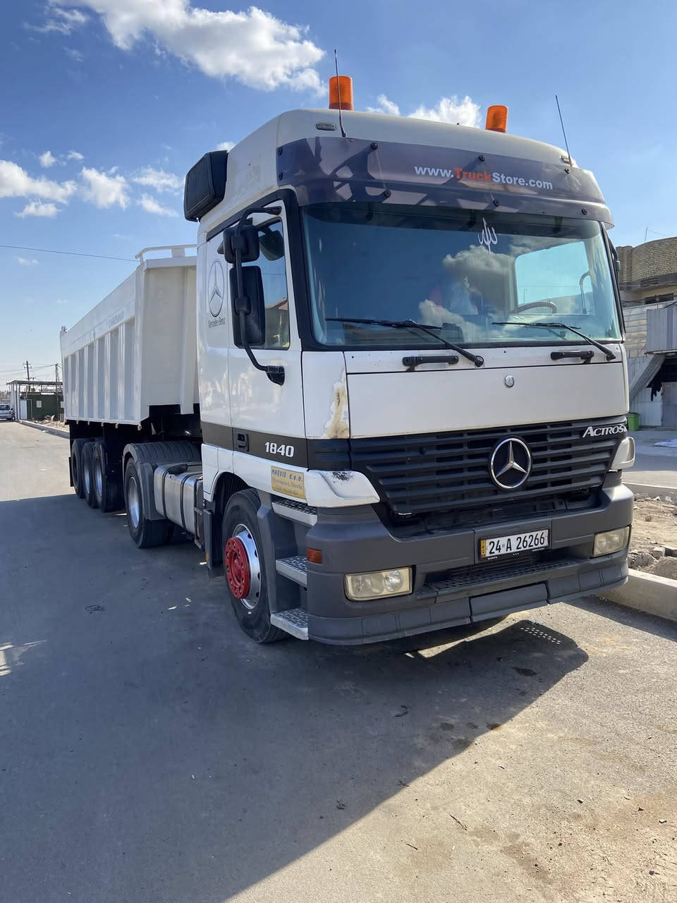 سلام عليكم اكتروز شمعه لفينيه مديل2000 للبيع سياره مكفوله مكان بغداد رقم ***********
