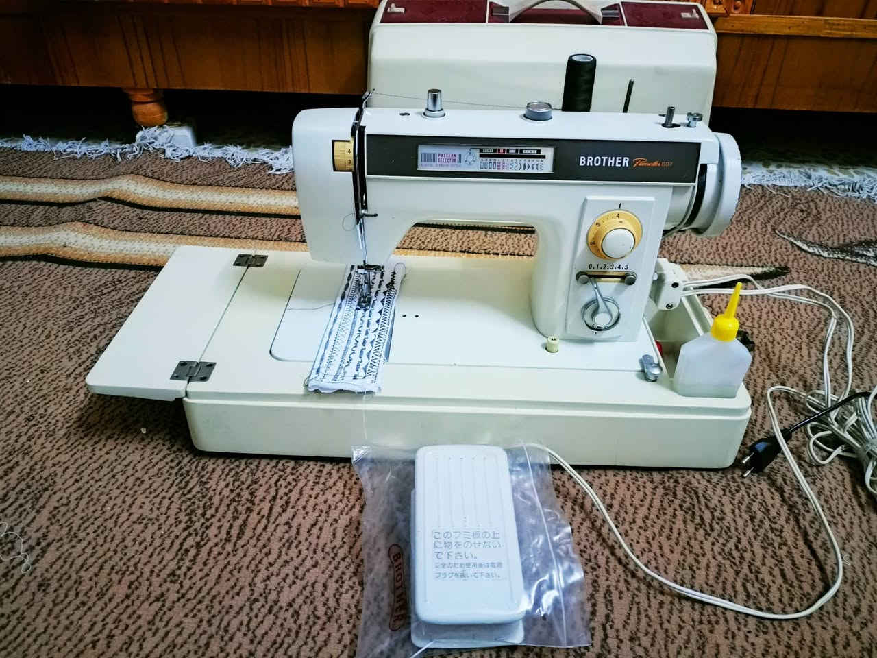 مكينه برذر مؤسسه يباني تخيط فيزون صوت ناعم شرط نضيفه حيل خياطه كل نقشات 
***********🌹❤ ***********
