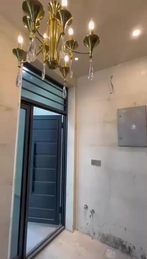 شقة للايجار حديثة زيرو من بيت
***********
