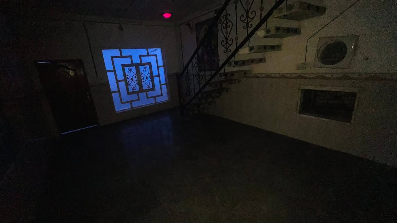 بيت للاجار مساحة 100 عل شارع عام ركن الكوفة الصوب الصغير ايجاره 250 غرفه وصاله ومطبخ وصحيات ***********
