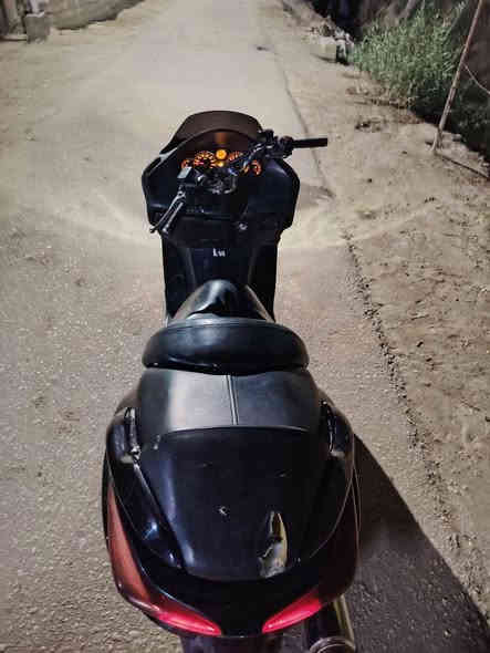 سلام عليكم دراجه فوزه 0,8 موديل 2008 نضيفه 90 بل ميه كهربائيات كله شغاله جك صفح حساس دراجه عمليه بلاد شوفت عينك الدراجه خير من الله ما عوزه برغي كله رتبته ع ايدي تعال وفحص  وطلع تراي السعر مليون وميه واحد وميه السعر وبيه مجال قليل مكان نجف ابو صخير ***********
