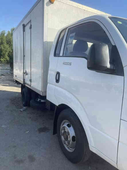 سلام عليكم 
فحل حافضة موديل2014
مكينة4000
رقم بغداد انكليزي 
مكفولة من ضربة والصبغ 
مكينة وكير واكسل مفكولات
تاير خلفي14 سـتد27
سيارة جاهزة بدون نقص
السعر130 وبيها مجال للطيبين 
رقمي للاستفسار ***********
مكاني بغداد
