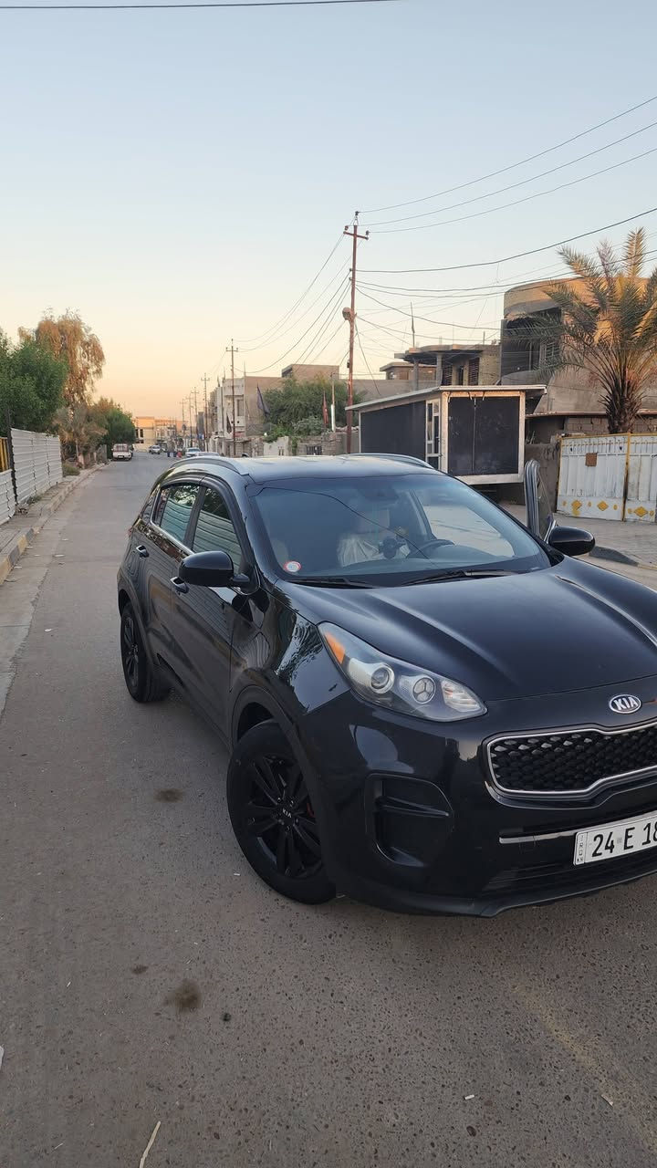 سلام عليكم سبورتج للبيع مديل 2018حادث جدا بسيط صندوق فقة مصبوغ جاملغ بارد فقط بجم كبس بيهة جراد شوية ويروح بدون اي شي ولا كلير  سيارة بسمي بغداد زعفرانية          سعر 156          ***********
