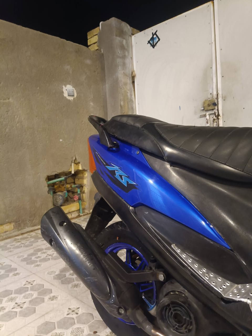 سلام عليكم دراجه ماكس للبيع مكينه 49 مبدل بيه بس ولفات الباقي مكفول شلعه ومعدل مكينه ناعمه ما تنسمع خير من الله لا تنقيص ولا تبخير مكفوله كفرات اصلي مختمات كله اصلي دشبوله والماصده  كله موجود وياهه كهربائيات كله شغاله سلف هندر كله شغاله 
التزويد البيهه 💯🎶
1- دبلات رياضي 💤💙
2- وياله رياضي💤 💙
3- يدات بريك رياضي💤 💙
4- يدات سكليتر رياضي 💤💙
5- قطره مال دهن 💤💙
6- قبق عمبار مال بريك 💤💙
7-دبل جنطه 💤💙
8- نيكلات💤 💙
9- اشاير رياضي💤 💙
10- بكلايت رياضي💤💙 
11- صالنصه FM💤💙
12-كشن 4 ولفات رياضي 💤💙
السعر خاص الرقم للاستفسار
***********
