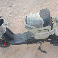 دراجه شحن R8 للبيع عوزها بطاريات قيم وخذ مكاني نداء 07816563132 واتساب