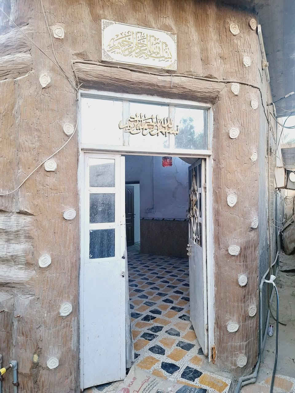 بيت للايجار مكان حله سيف سعد شارع غسل ايجاره ٢٥٠ 
تواصل رقم ***********
