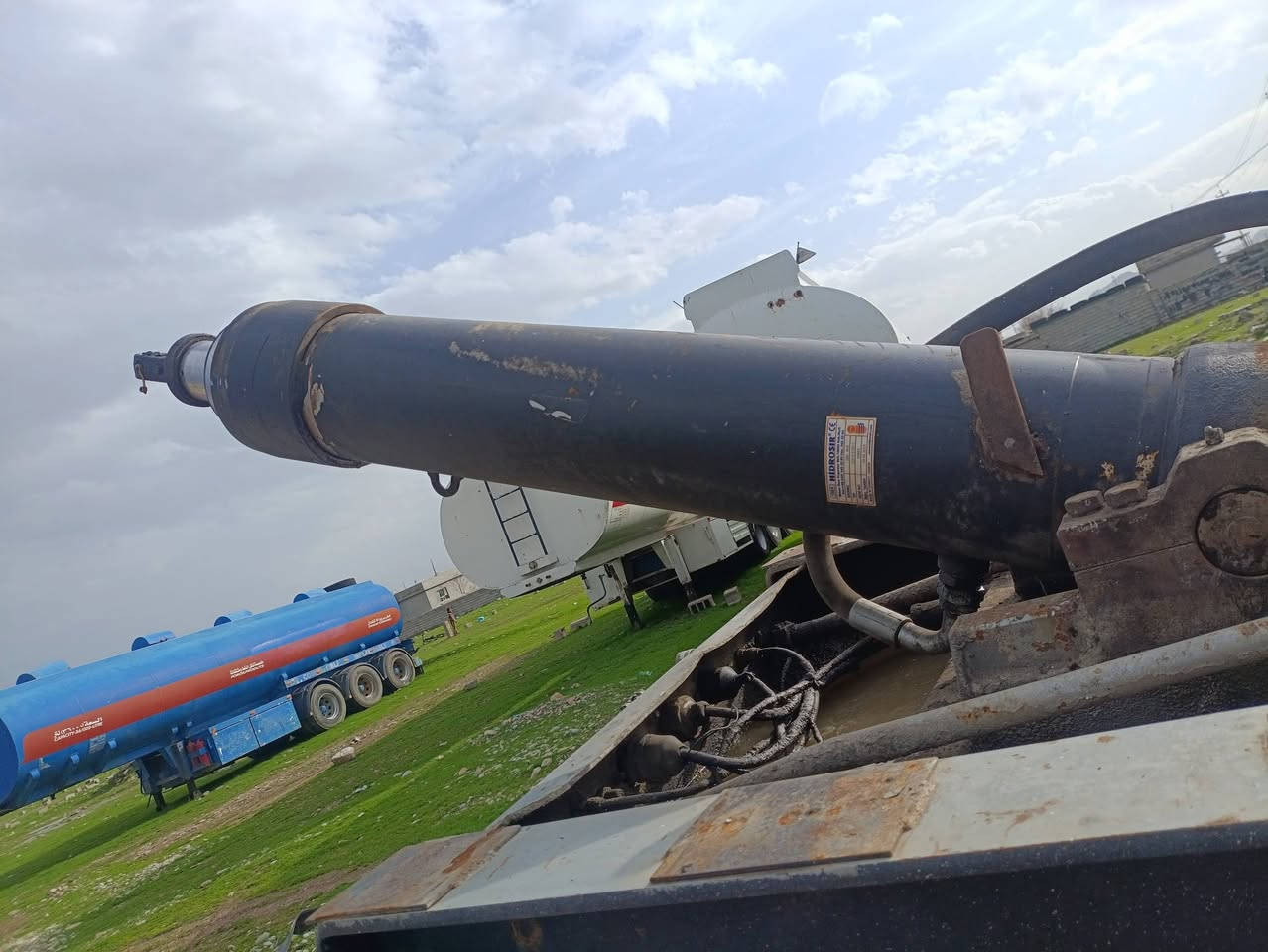 شانسی گەڵابە دەبڵ تایە چەپ علوج 
ژ.م ***********
***********
سعر 48
